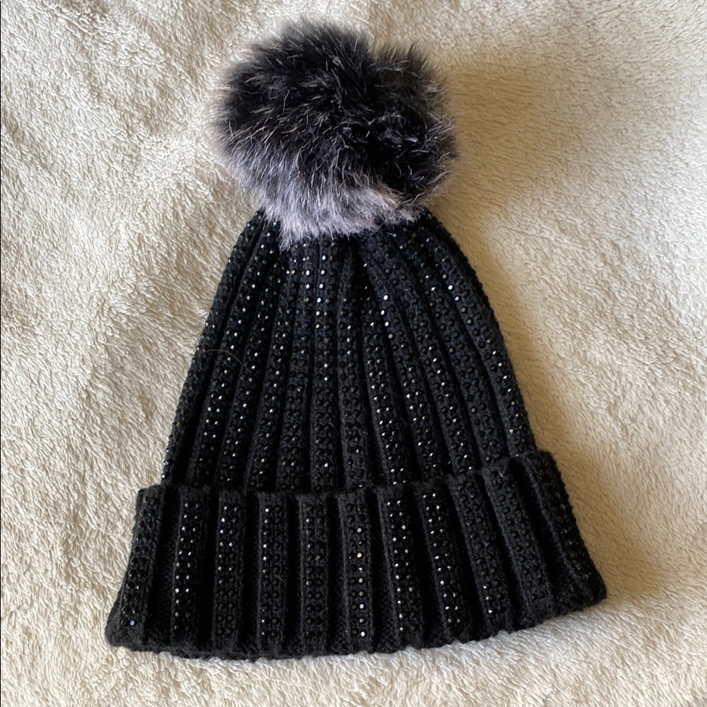 Black Knit Beanie with Faux Fur Pom